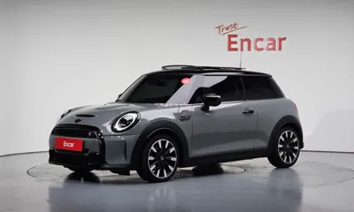 MINI Cooper · 2022 год