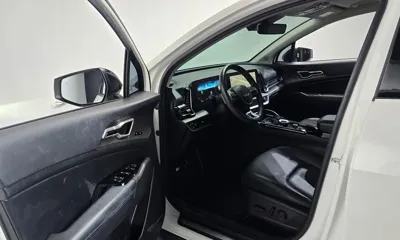 Kia Sportage 2023, 59102 км, за 17172.12 USD - фото 10