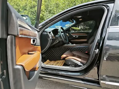 Volvo S90 2023, 50000 км, за 25845.12 USD