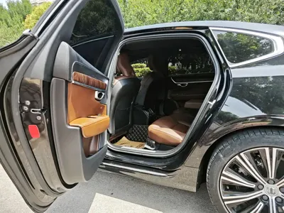 Volvo S90 2023, 50000 км, за 26037.19 USD - фото 6