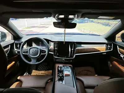 Volvo S90 2023, 50000 км, за 26037.19 USD - фото 7