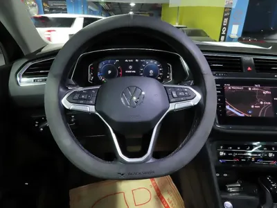 Volkswagen Tiguan 2023, 52176 км, за 19307.02 USD - фото 9