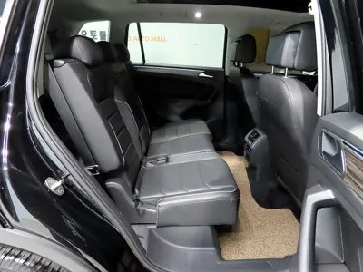 Volkswagen Tiguan 2023, 52176 км, за 19307.02 USD - фото 12