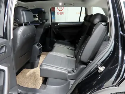 Volkswagen Tiguan 2023, 52176 км, за 19307.02 USD - фото 13