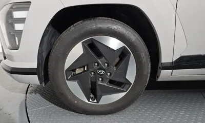 Hyundai Kona 2023, 112478 км, за 15953.63 USD