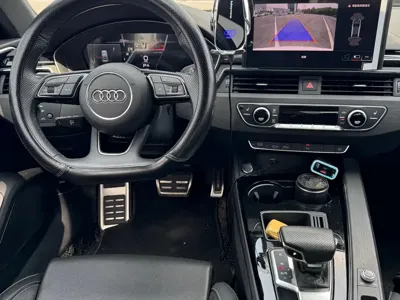 Audi A4L 2023, 30000 км, за 20423.38 USD