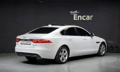 Jaguar XF 2018, 129419 км, за 6236.05 USD