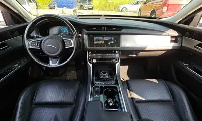 Jaguar XF 2018, 129419 км, за 6180.07 USD - фото 7