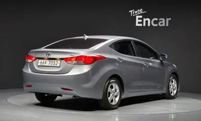 Hyundai Avante 2013, 72658 км, за 3387.62 USD