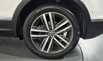 Volkswagen Tiguan 2021, 26373 км, за 22102.31 USD - фото 21