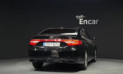 Hyundai Grandeur 2015, 156934 км, за 3832.18 USD