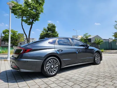Hyundai Sonata 2023, 68958 км, за 14375.74 USD