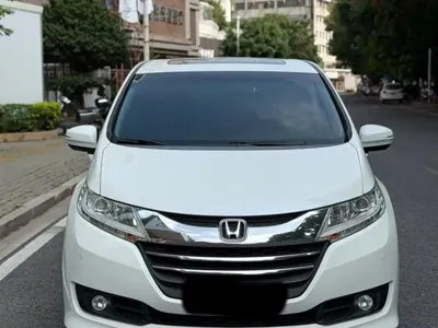 Honda Odyssey 2015, 130000 км, за 10270.55 USD