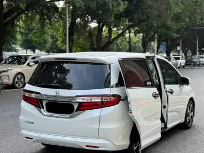 Honda Odyssey 2015, 130000 км, за 10270.55 USD - фото 9