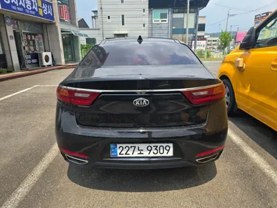 Kia K7 2018, 114800 км, за 9189.97 USD