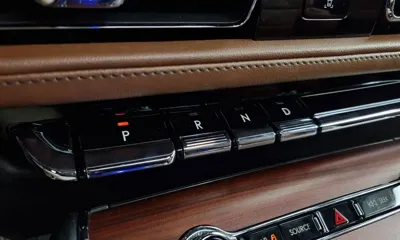 Lincoln Aviator 2023, 22773 км, за 32853.01 USD - фото 9