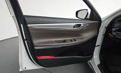 Hyundai Grandeur 2020, 52317 км, за 19804.57 USD - фото 24