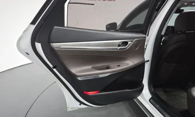 Hyundai Grandeur 2020, 52317 км, за 19804.57 USD - фото 25