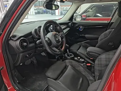 MINI MINI 2017, 137000 км, за 10520.69 USD