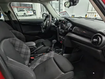 MINI MINI 2017, 137000 км, за 10520.69 USD