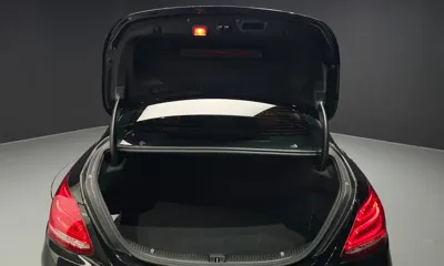 Mercedes-Benz C-Class 2016, 57497 км, за 13719.31 USD - фото 20