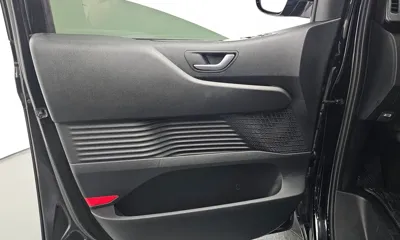Hyundai Staria 2022, 48651 км, за 16771.76 USD - фото 24