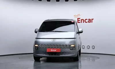 Hyundai Staria 2023, 119379 км, за 13010.68 USD