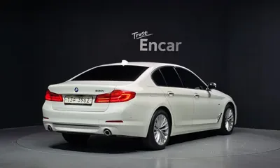 BMW 5-Series 2018, 127419 км, за 13719.76 USD