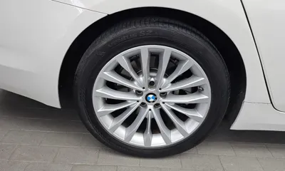 BMW 5-Series 2018, 127419 км, за 13719.76 USD