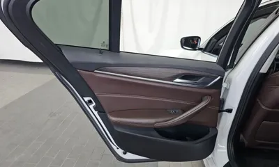BMW 5-Series 2018, 127419 км, за 13719.76 USD - фото 25