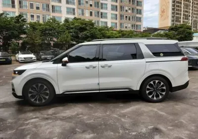 Kia Canival 2023, 86723 км, за 4174.87 USD