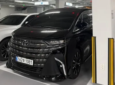 Toyota Alphard 2024, 8800 км, за 65081.47 USD