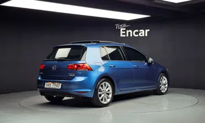 Volkswagen Golf 2015, 174716 км, за 5244.85 USD