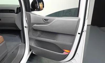 Hyundai Staria 2024, 29465 км, за 28882.76 USD - фото 25