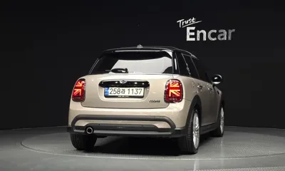 MINI Cooper 2022, 38187 км, за 13784.95 USD