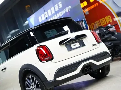 MINI MINI 2022, 24700 км, за 27662.79 USD