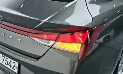 Hyundai Avante 2021, 110686 км, за 8403.91 USD - фото 23