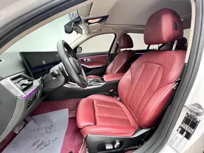 BMW 3 Series 2023, 35000 км, за 32970.64 USD