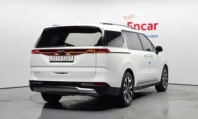 Kia Canival 2023, 76237 км, за 17125.73 USD