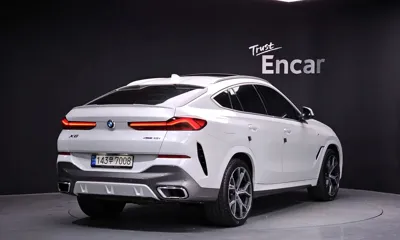 BMW X6 2022, 92393 км, за 40772.17 USD
