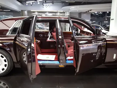 Rolls-Royce Phantom 2014, 49000 км, за 435132.55 USD