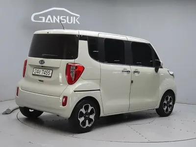 Kia Ray 2013, 156993 км, за 2953.92 USD