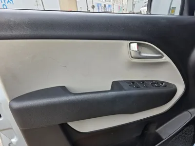 Kia Ray 2015, 55000 км, за 4299.59 USD