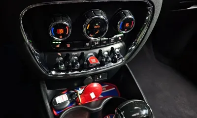 MINI Clubman 2021, 53122 км, за 14065.24 USD - фото 27