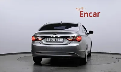 Hyundai Sonata 2012, 162912 км, за 2539.56 USD