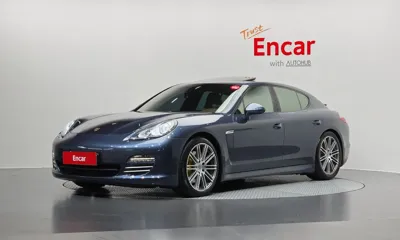 Porsche Panamera · 2011 год