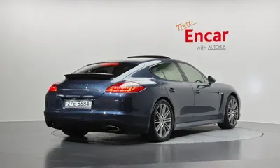 Porsche Panamera 2011, 87953 км, за 14113.17 USD