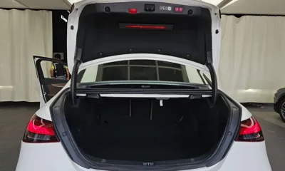Mercedes-Benz E-Class 2023, 108492 км, за 24675.07 USD - фото 20