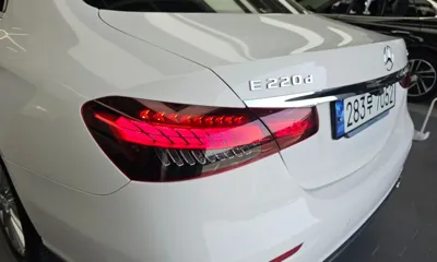 Mercedes-Benz E-Class 2023, 108492 км, за 24675.07 USD - фото 23