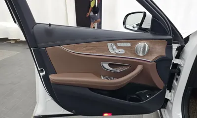 Mercedes-Benz E-Class 2023, 108492 км, за 24675.07 USD - фото 24